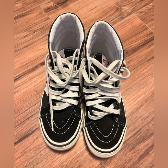 Vans High Top 👟 - Picture 2 of 5